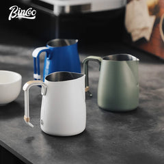 600ml Stainless Steel Coffee Milk Frothing Pitcher with Measurement Markings